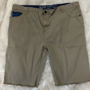 Ccs skateboarding khaki tan shorts mean’s 38 hurricane flex
